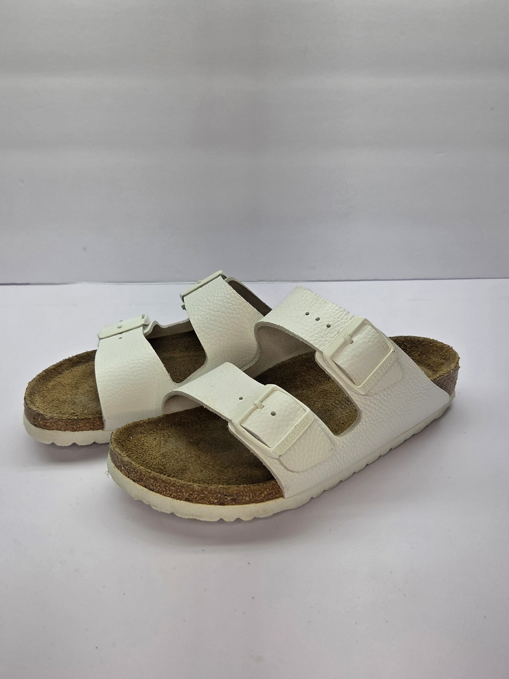 Birkenstock Arizona White Two Strap Sandals Size 38 / US Women’s 7-7.5